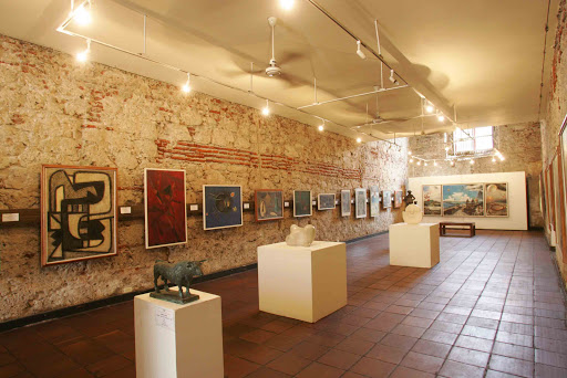 Gallery Hopping In The Old City